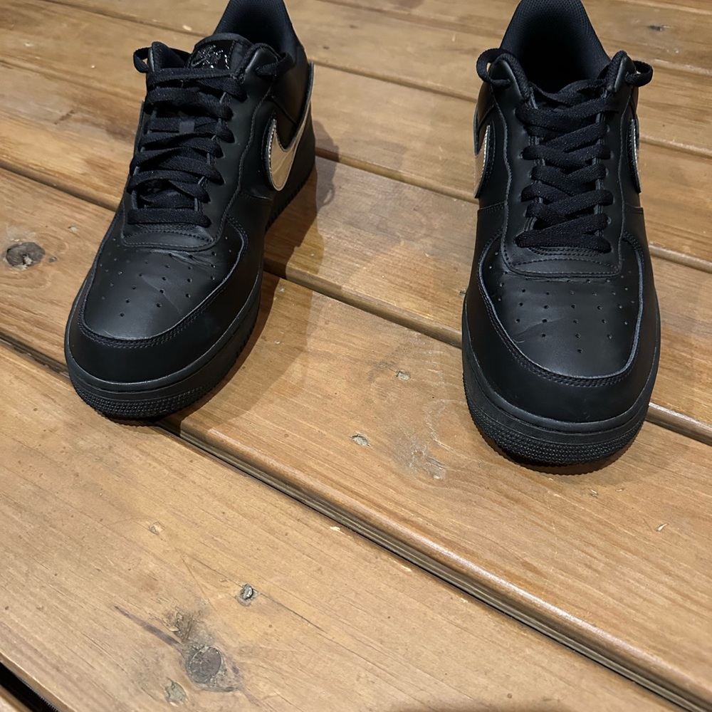 Nike Air Force 1 Removable Swoosh - Picture 2 of 3